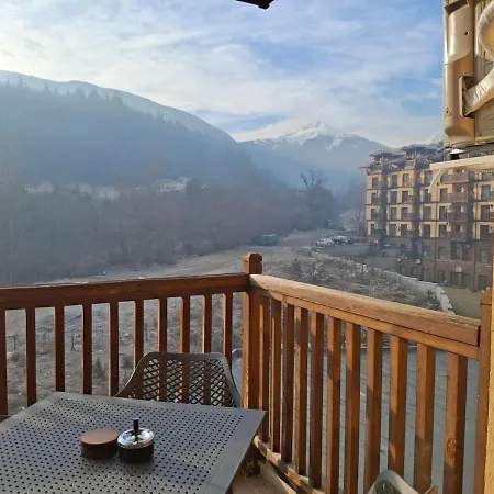 Woodsy Views 1 Bedroom Apartament *