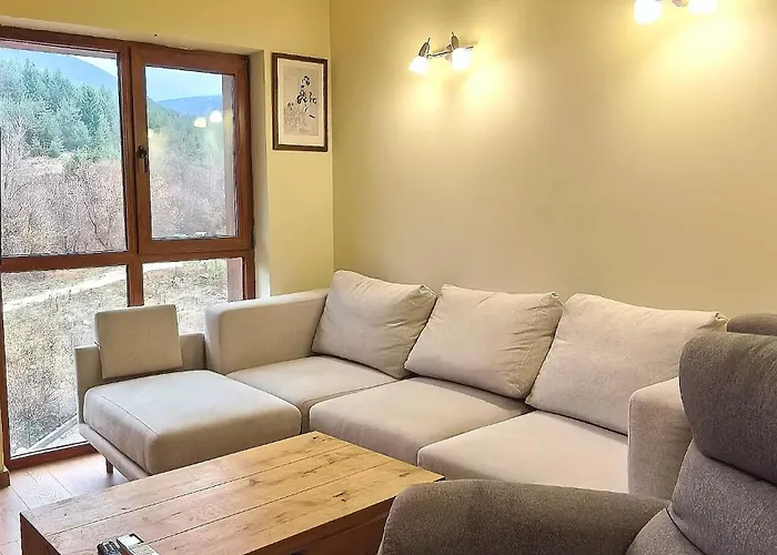 Woodsy Views 1 Bedroom * Банско