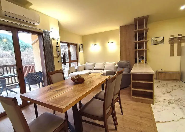 Апартаменты Woodsy Views 1 Bedroom Банско